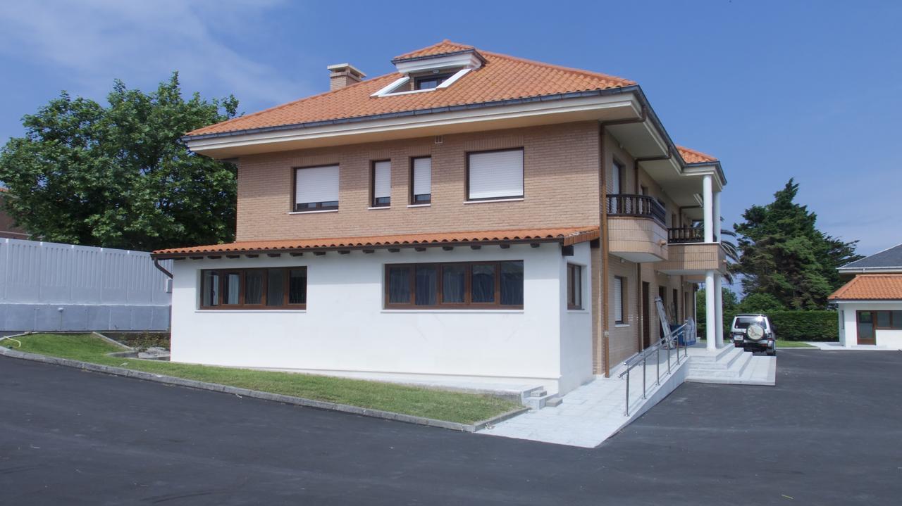 Apartamentos La Canal Soto de la Marina Bagian luar foto
